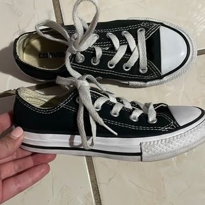 Black converse